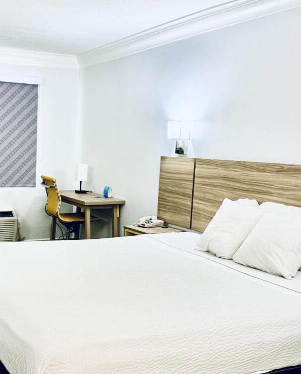 Days Inn by Wyndham Near City Of Hope image 30